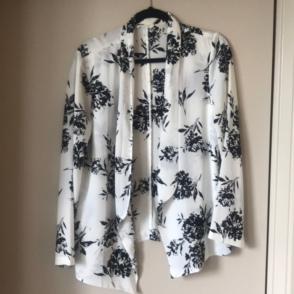 Back and white floral blazer